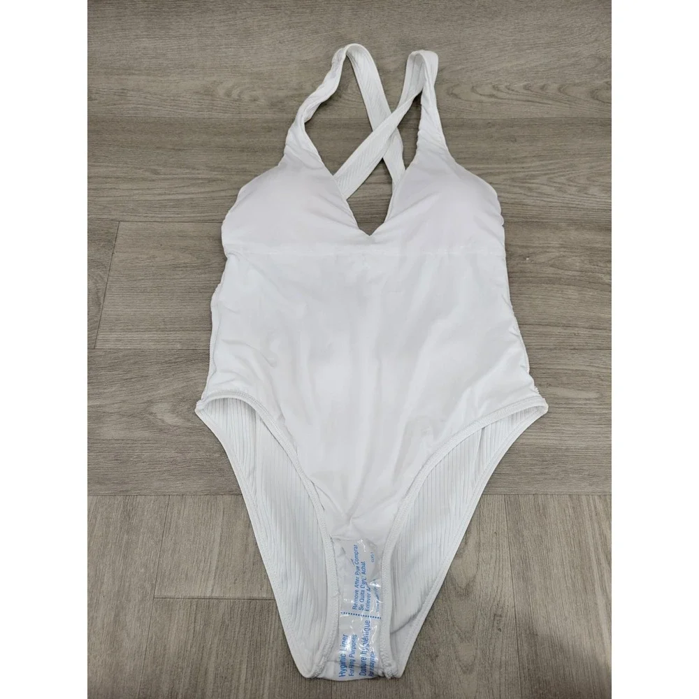 Lulus One Piece Swimsuit Women's Large White Sleeveless NWT Beach Pool